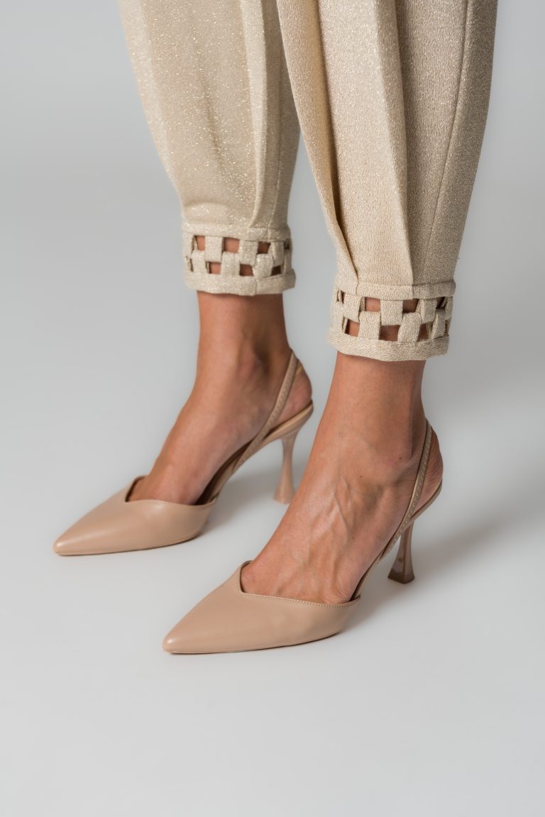 Pantaloni donna a gamba ampia con pinces beige - immagine 4