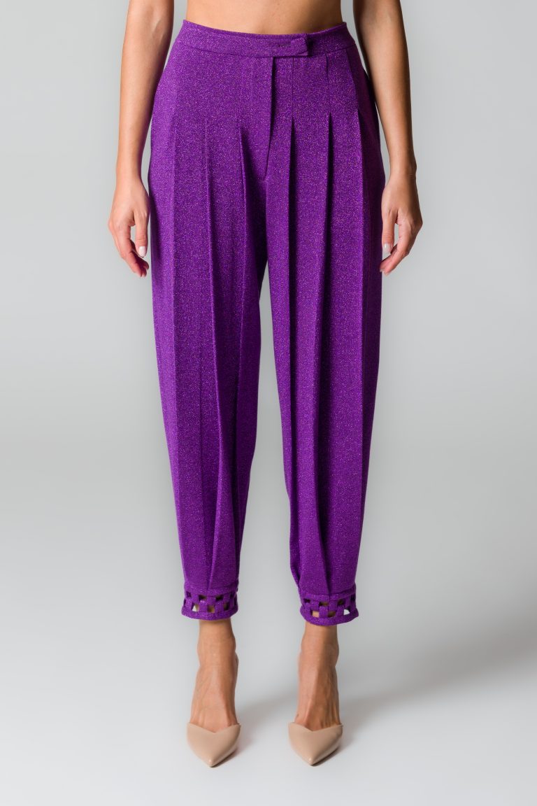 Pantaloni donna a gamba ampia con pinces viola - immagine 3