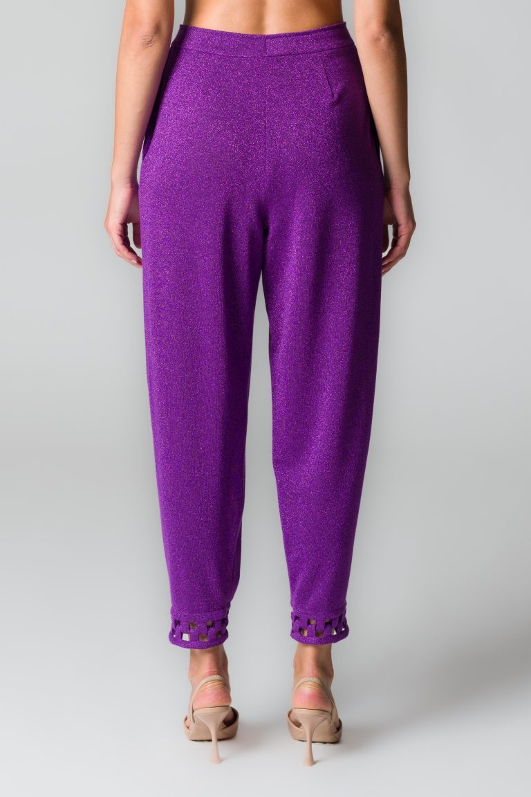 Pantaloni donna a gamba ampia con pinces viola - immagine 2