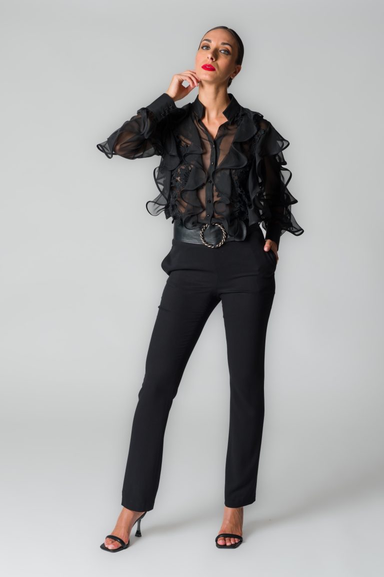 Camicia donna con volant e pizzo in voile nero - immagine 2