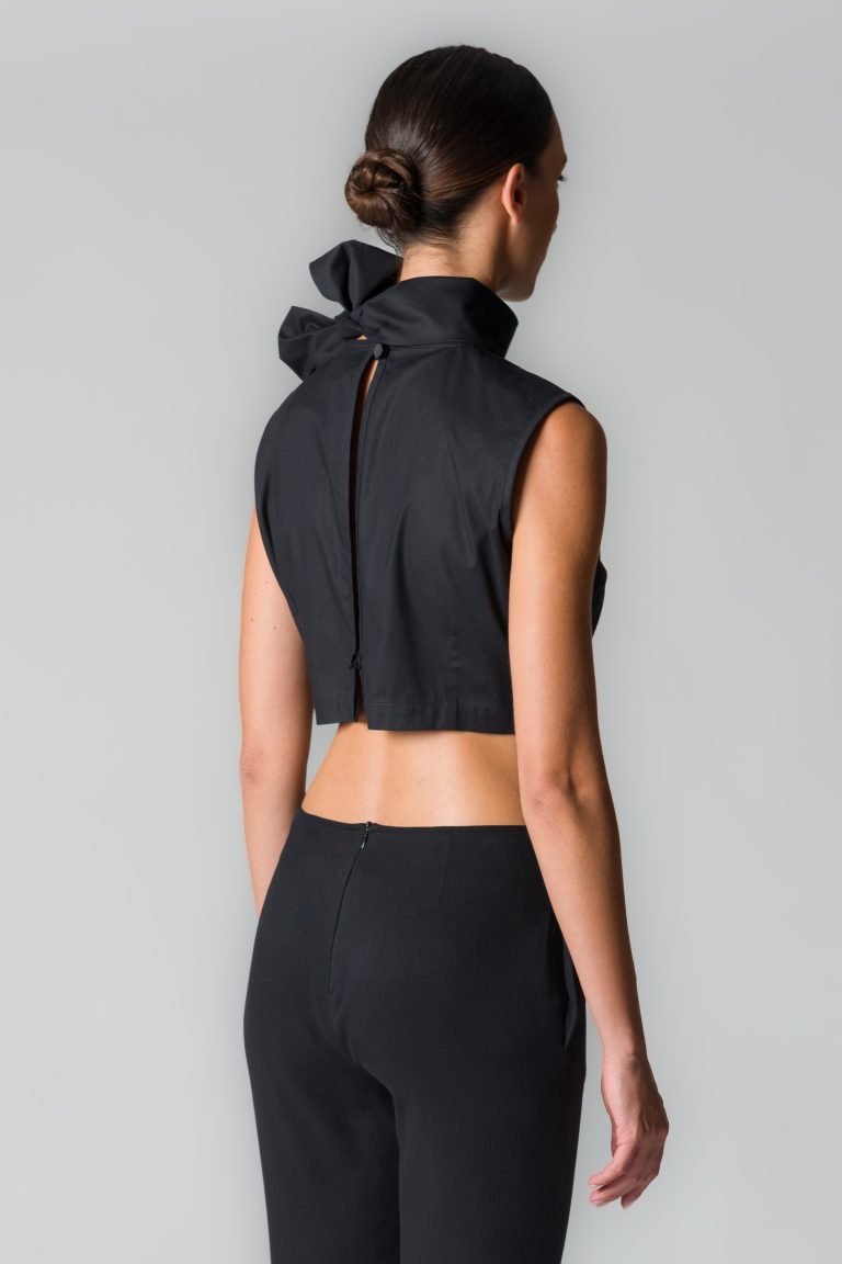 Camicia donna cropped nera in cotone con sciarpina - immagine 4