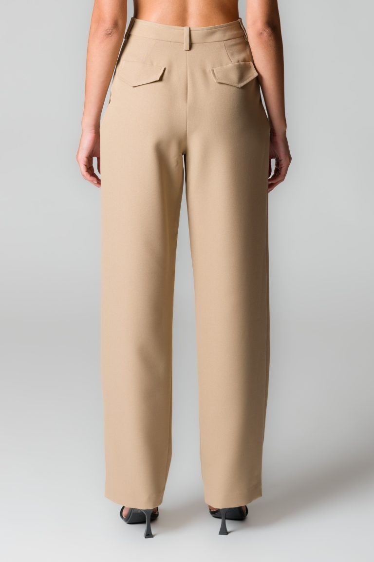 Pantaloni donna beige con pinces - immagine 3