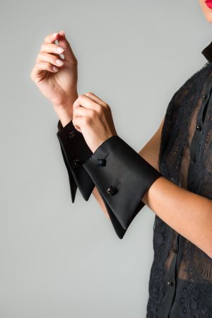 Polsi smoking nero donna con gemelli gioiello colore nero