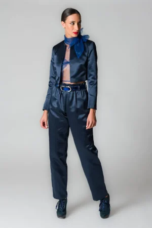 Giacca corta donna blu in douchesse lucida